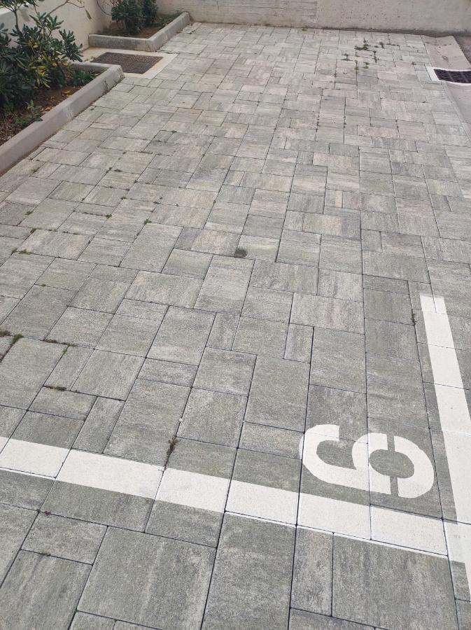 Feel City Near Beach Free Parking With Sea View Zadar Exterior foto
